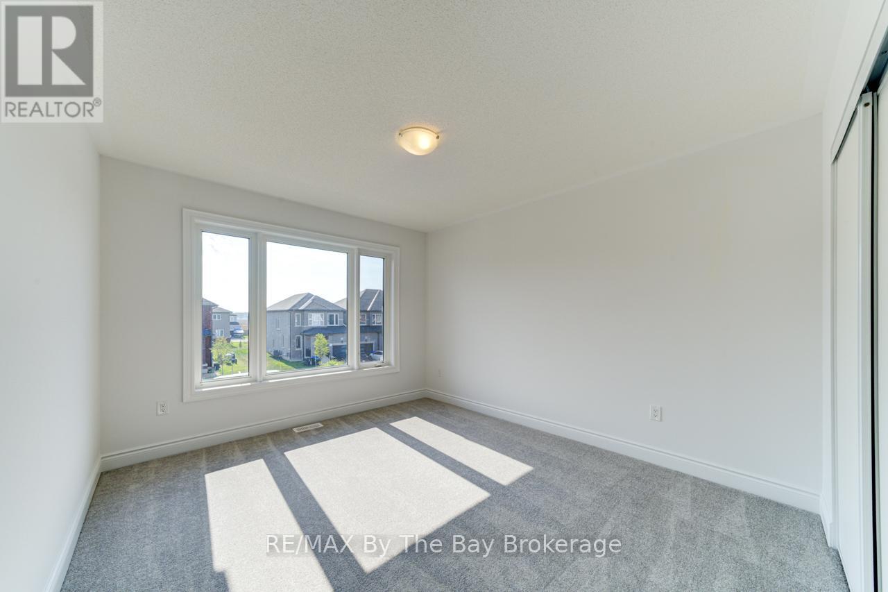21 Lisa Street, Wasaga Beach, Ontario  L9Z 1J9 - Photo 47 - S12280296