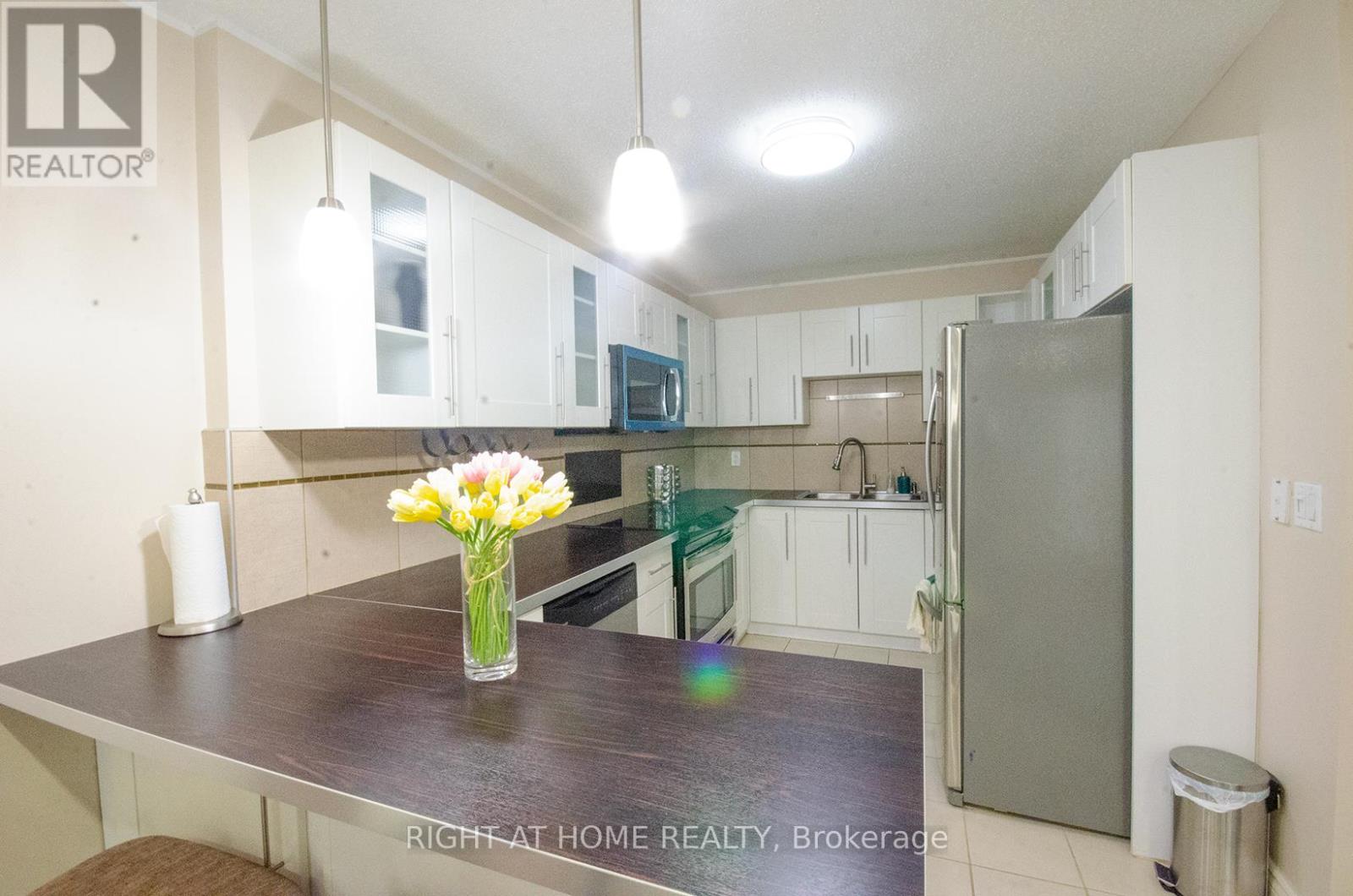 Property at 35 TYBALT CRESCENT image 5