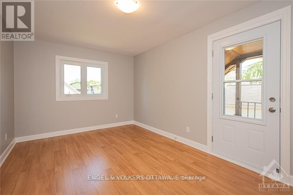 43 Clarendon Avenue, Ottawa, Ontario  K1Y 0P3 - Photo 2 - X12280303