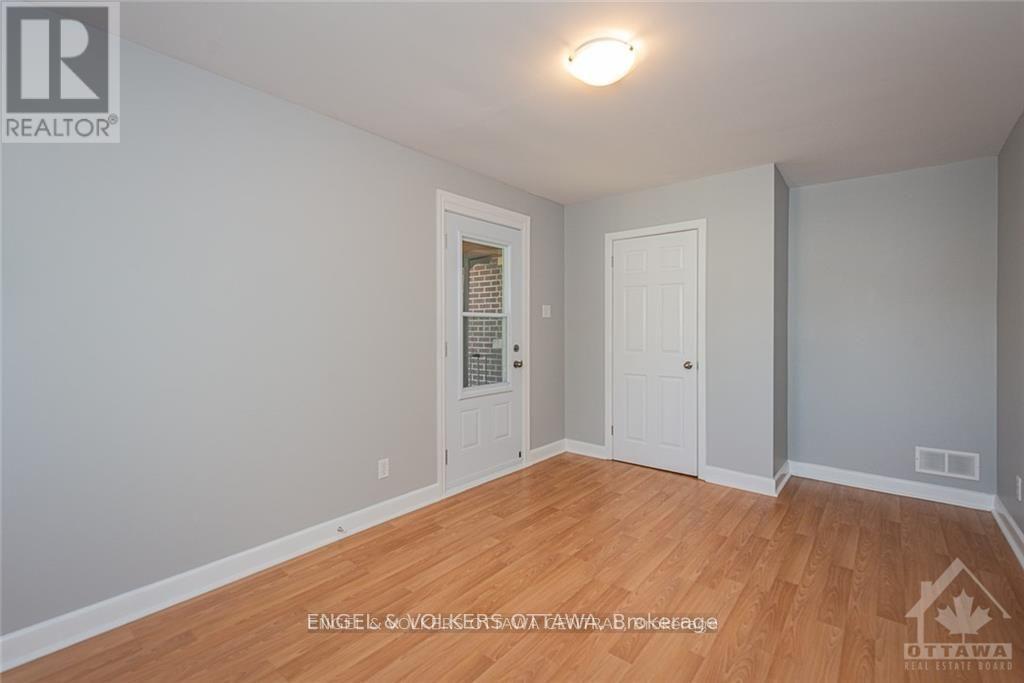 43 Clarendon Avenue, Ottawa, Ontario  K1Y 0P3 - Photo 3 - X12280303