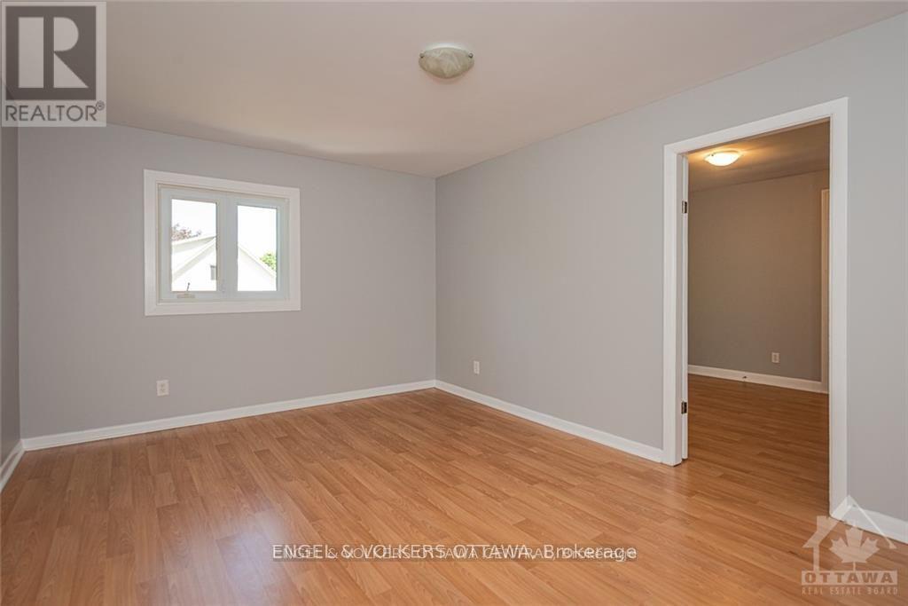43 Clarendon Avenue, Ottawa, Ontario  K1Y 0P3 - Photo 5 - X12280303
