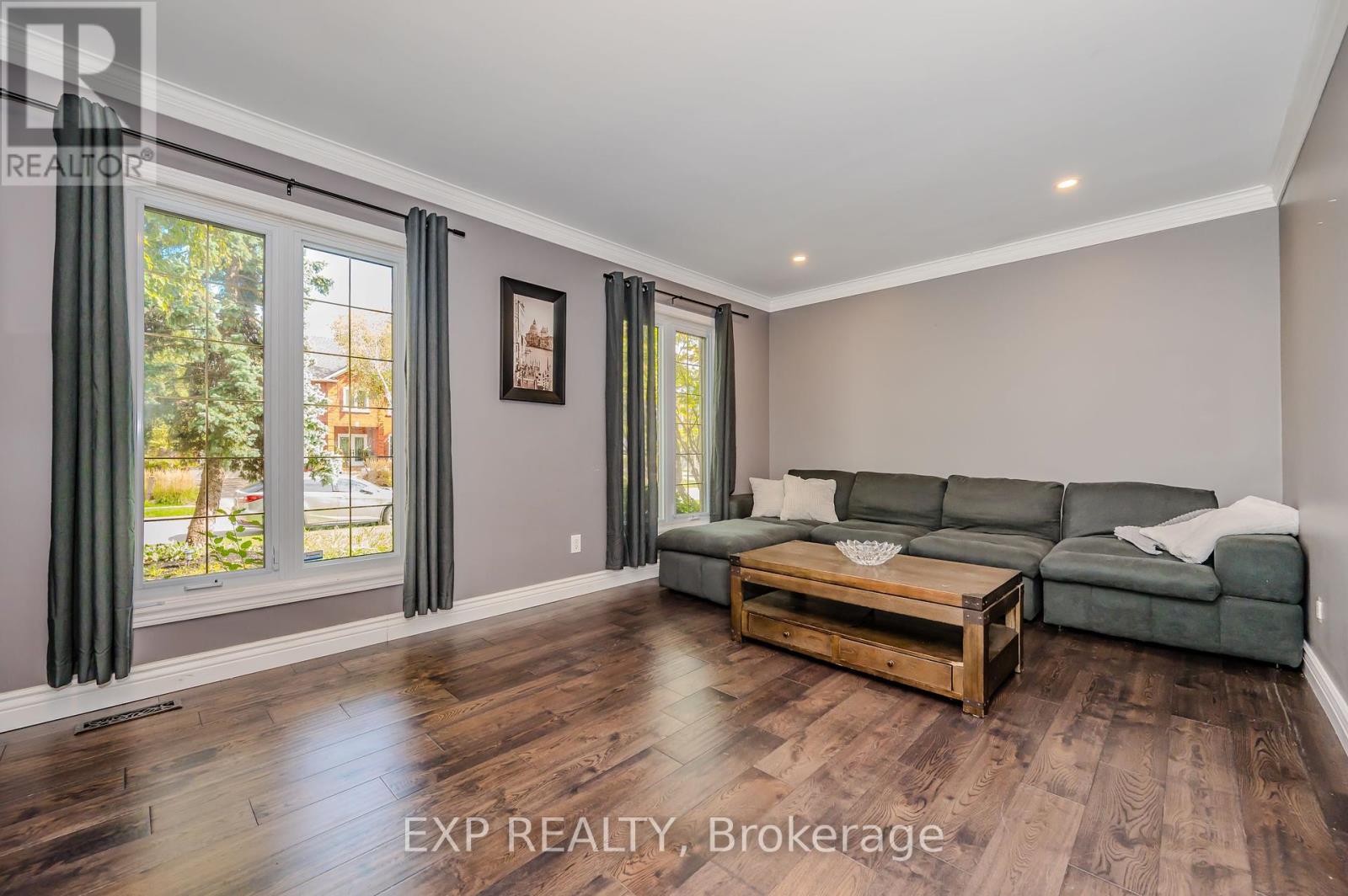 1340 Greeneagle Drive, Oakville, Ontario  L6M 2M9 - Photo 14 - W12280269