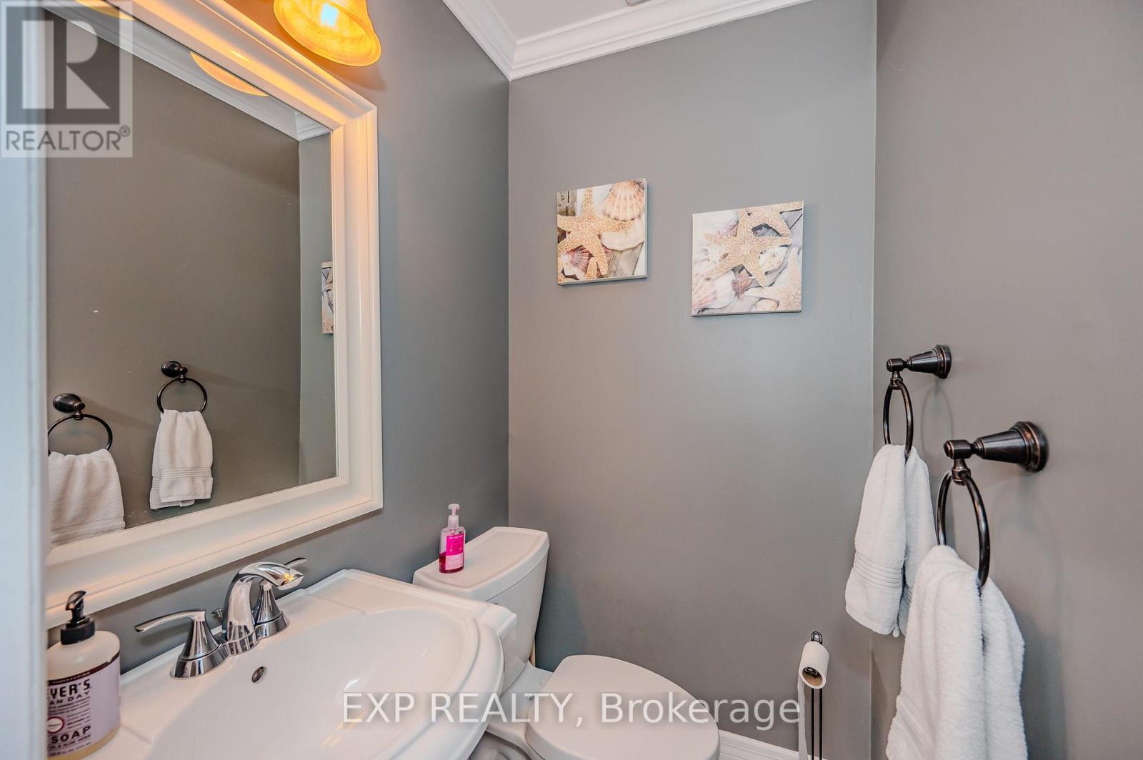 1340 Greeneagle Drive, Oakville, Ontario  L6M 2M9 - Photo 16 - W12280269