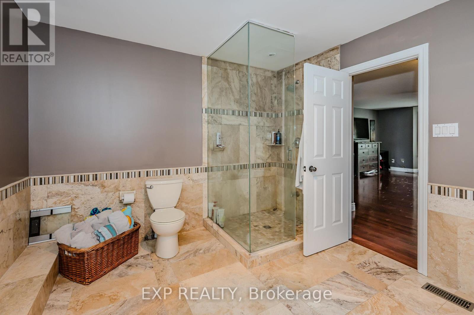 1340 Greeneagle Drive, Oakville, Ontario  L6M 2M9 - Photo 22 - W12280269