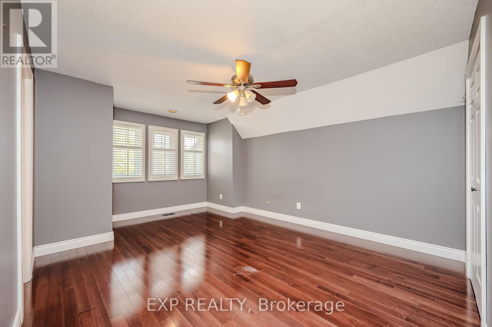 1340 Greeneagle Drive, Oakville, Ontario  L6M 2M9 - Photo 23 - W12280269