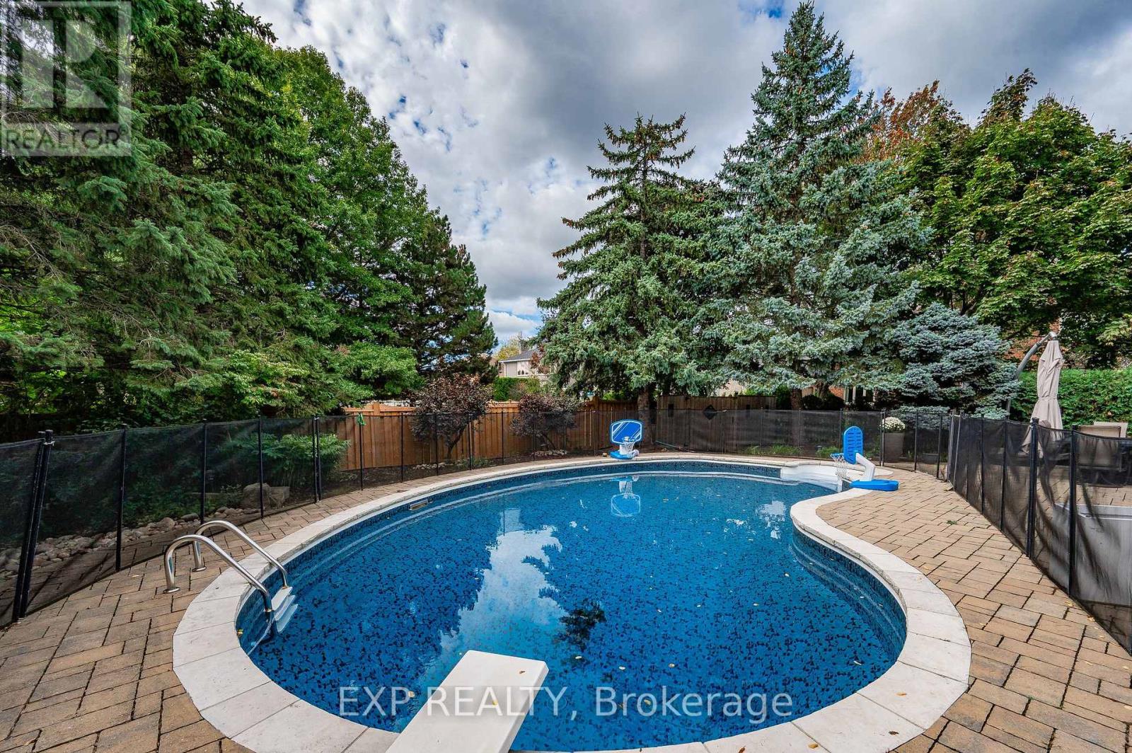 1340 Greeneagle Drive, Oakville, Ontario  L6M 2M9 - Photo 39 - W12280269