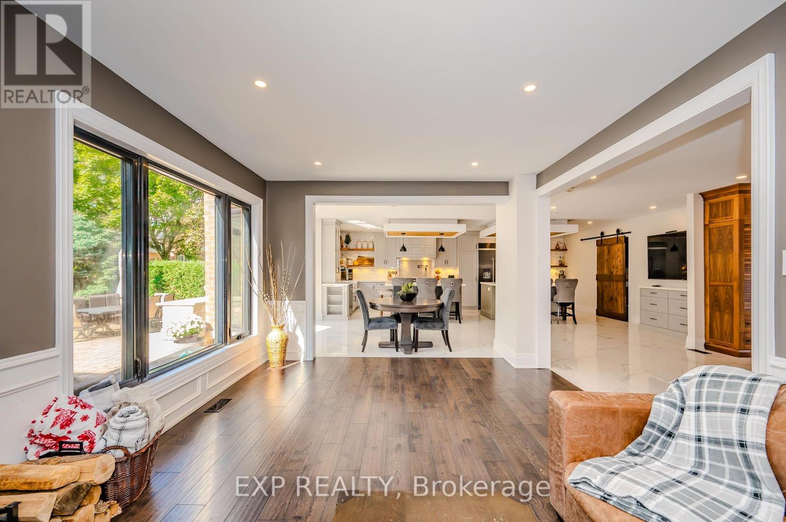 1340 Greeneagle Drive, Oakville, Ontario  L6M 2M9 - Photo 7 - W12280269