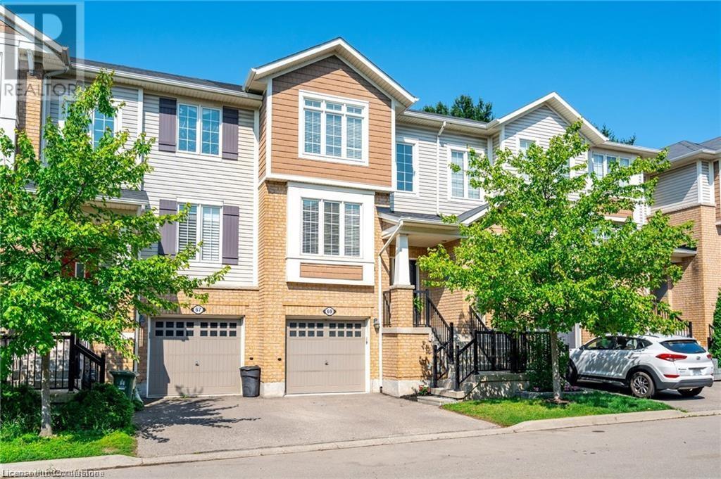 Property at 69 HEPWORTH Crescent image 1