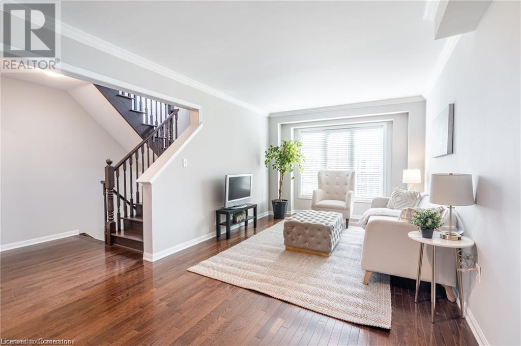 Property at 69 HEPWORTH Crescent image 3