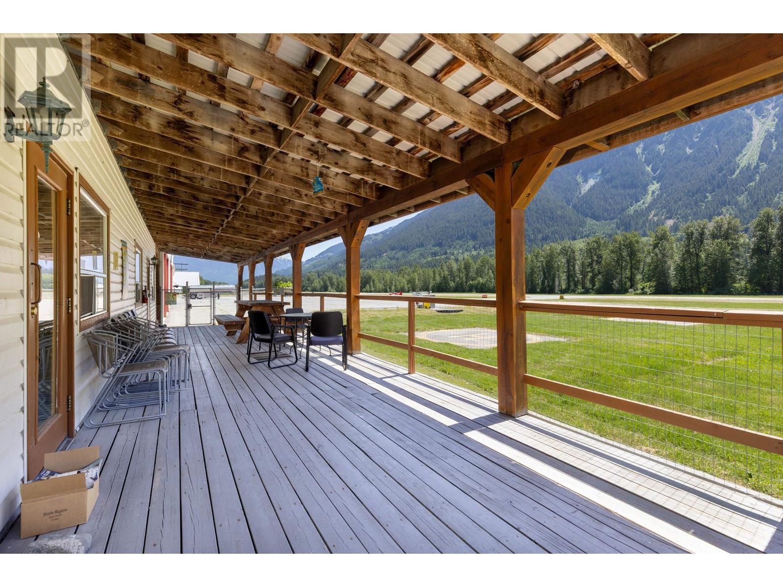 1850 Airport Road, Pemberton, British Columbia  V0N 2L0 - Photo 2 - C8070715