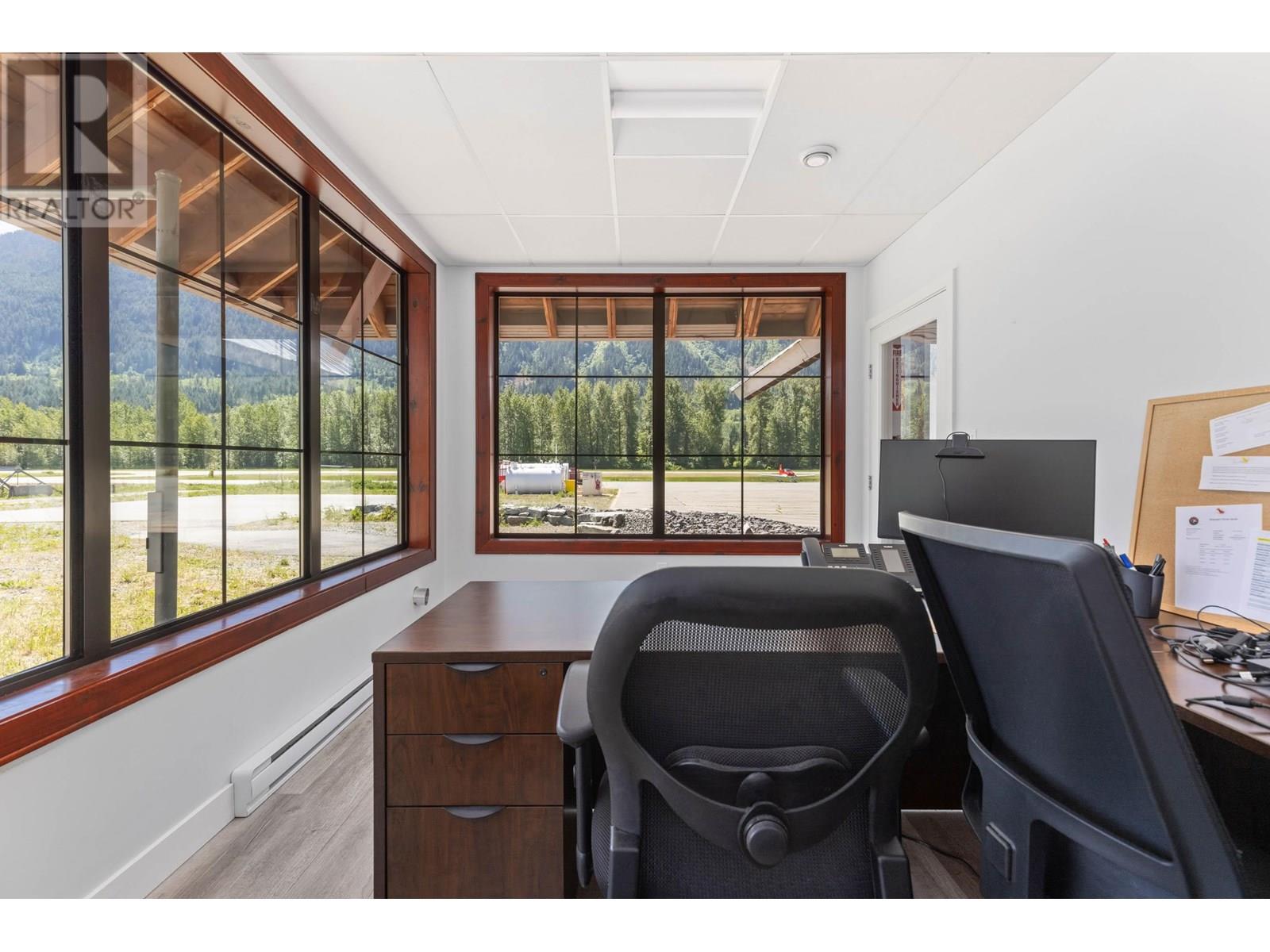 1850 Airport Road, Pemberton, British Columbia  V0N 2L0 - Photo 23 - C8070715