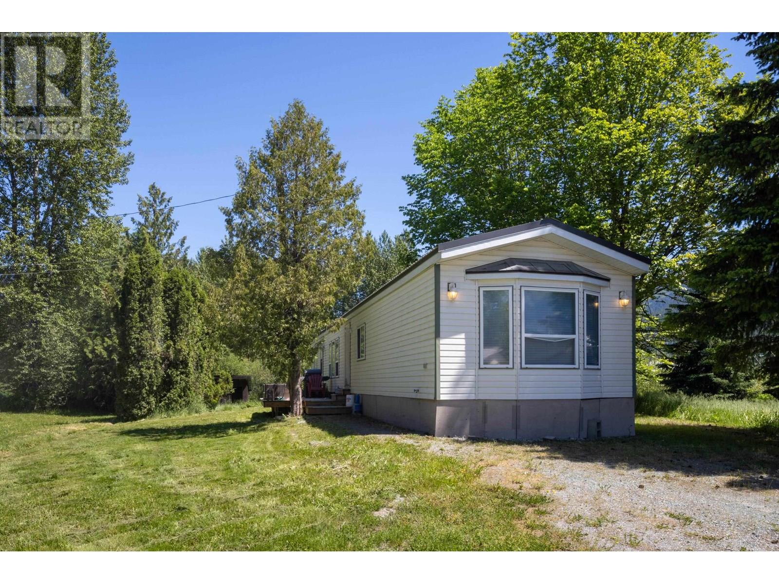 1850 Airport Road, Pemberton, British Columbia  V0N 2L0 - Photo 37 - C8070715