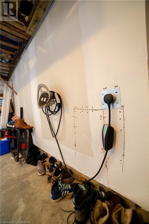 Property at 400 KLEIN Circle image 3