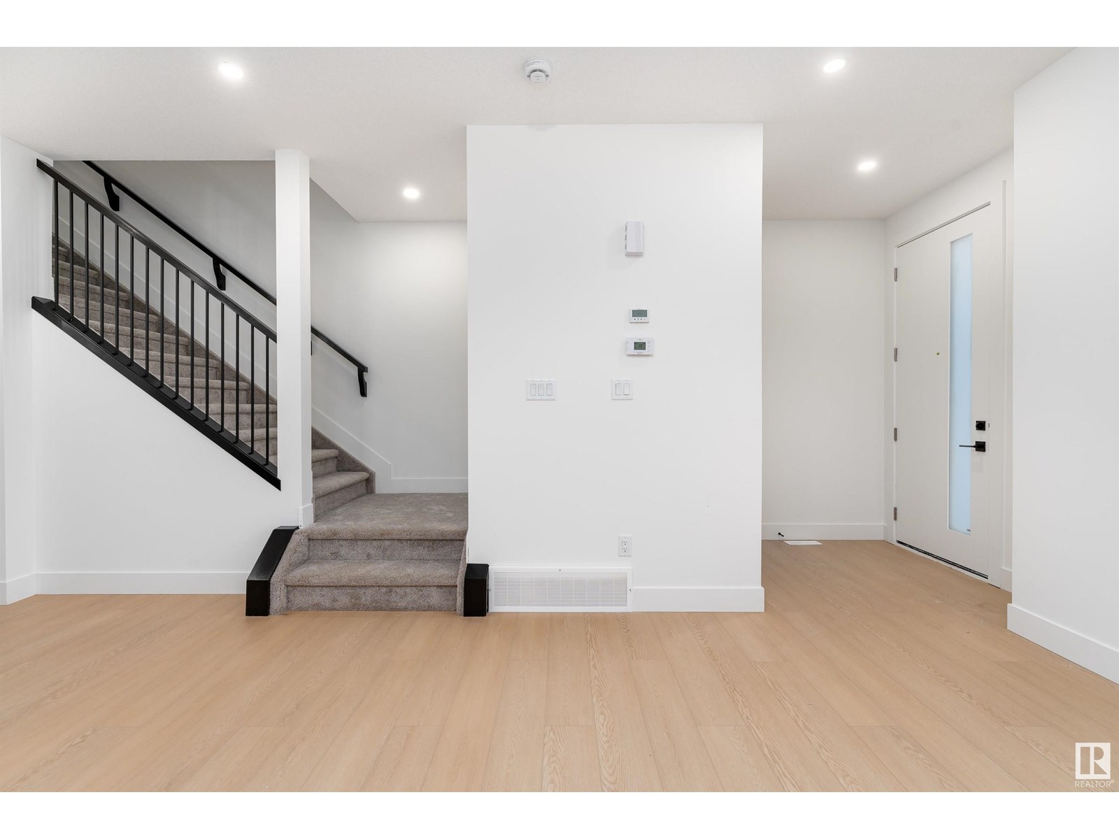 Property at 3105 Magpie WY NW image 3