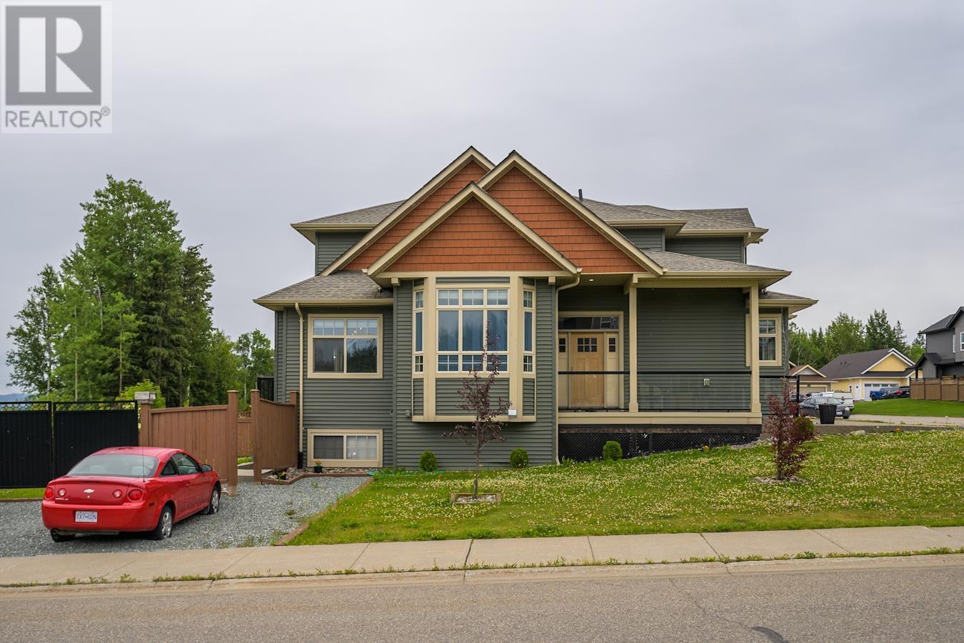 Property at 3012 PARKVIEW CRESCENT image 2