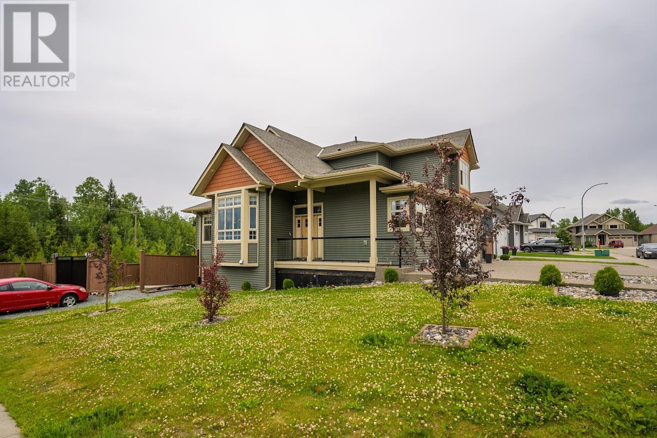 Property at 3012 PARKVIEW CRESCENT image 3