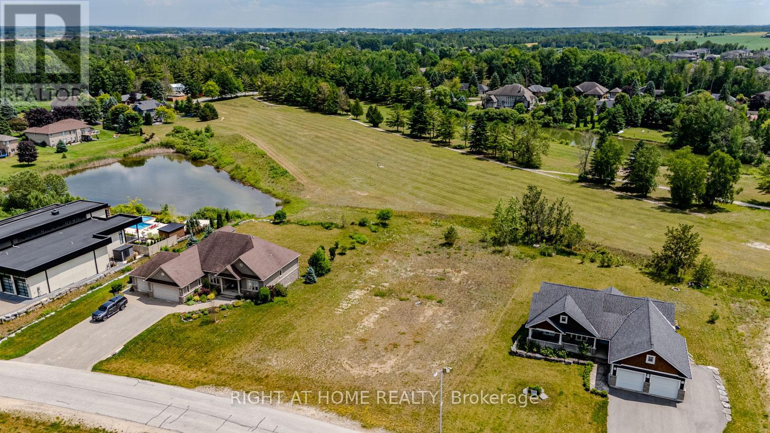 8 DEANNA DRIVE, Wasaga Beach, Ontario