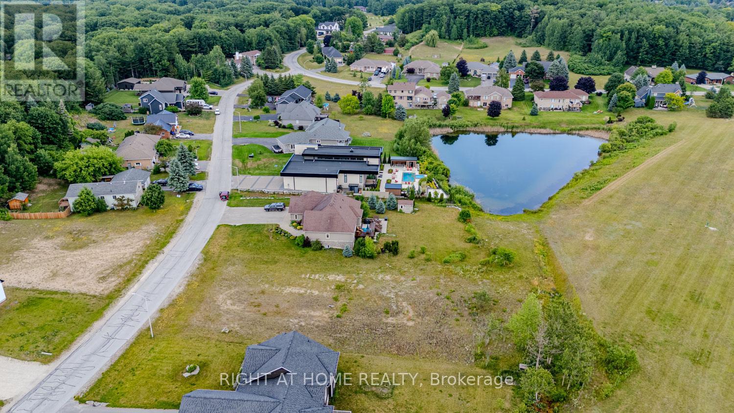 8 Deanna Drive, Wasaga Beach, Ontario  L9Z 1J5 - Photo 10 - S12280308