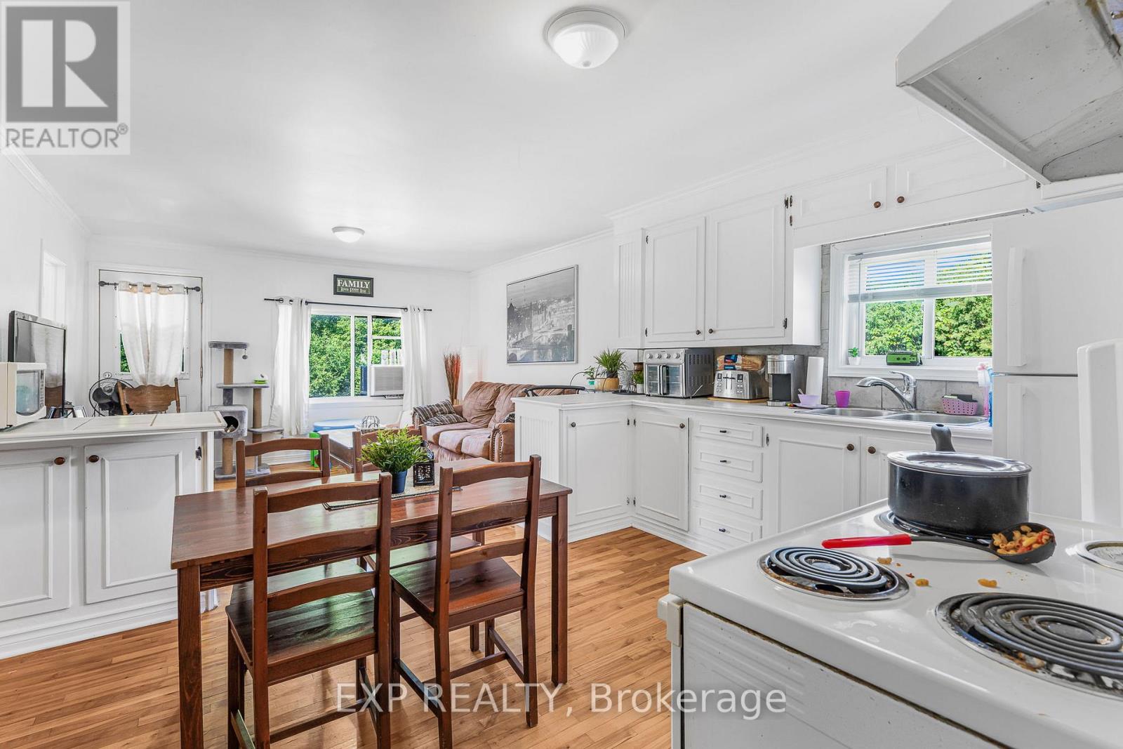 309-313 Front Road, Hawkesbury, Ontario  K6A 2T1 - Photo 8 - X12280366