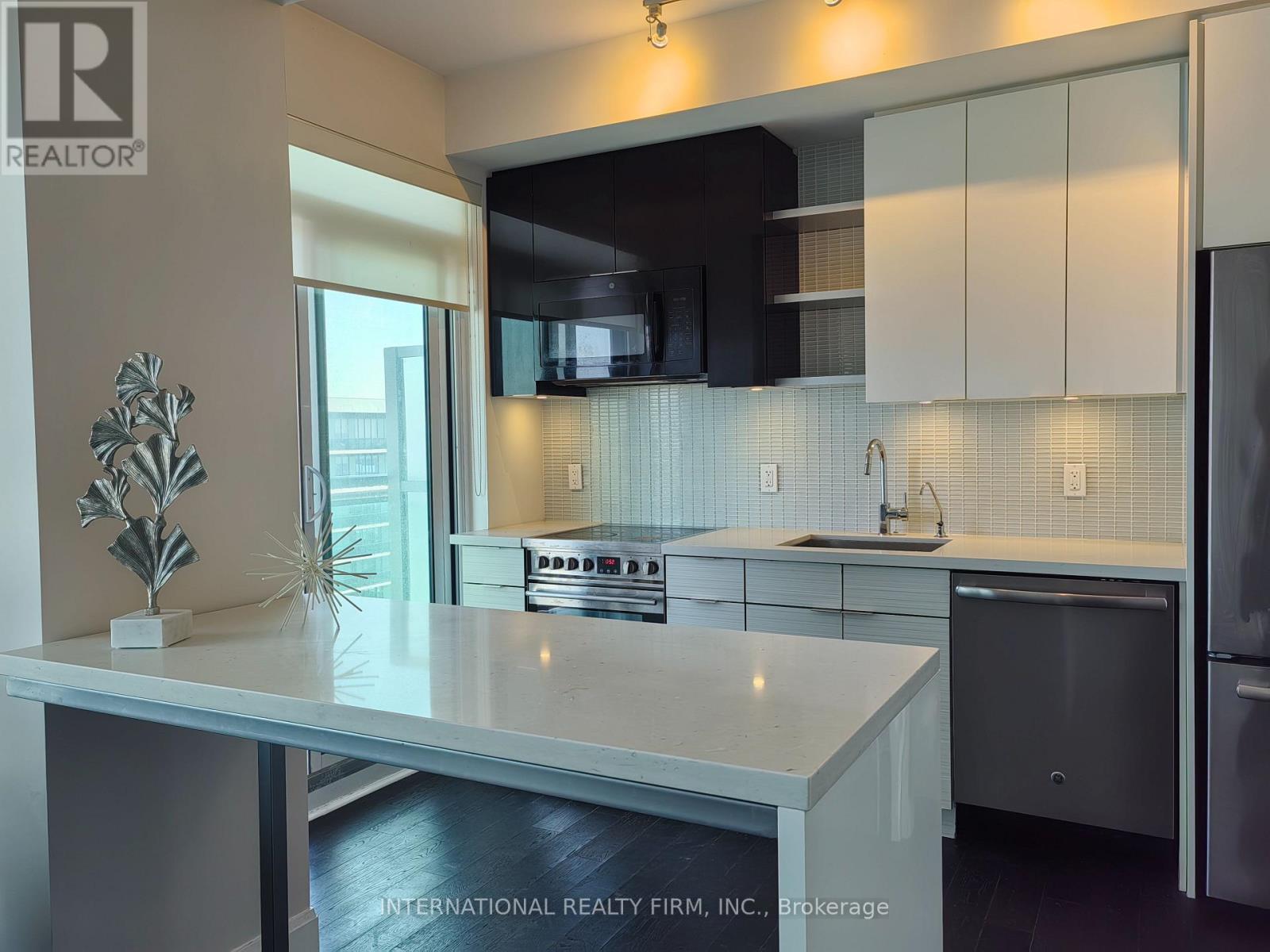 1608 - 33 Shore Breeze Drive, Toronto, Ontario  M8V 0G1 - Photo 3 - W12280313