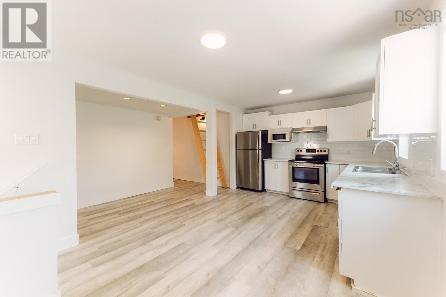 Property at 113 Rosedale Avenue image 5