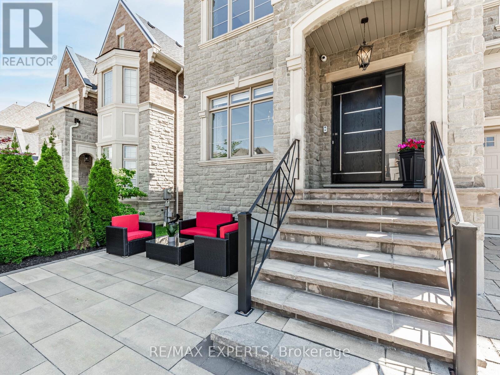 Property at 175 WOODGATE PINES DRIVE image 3