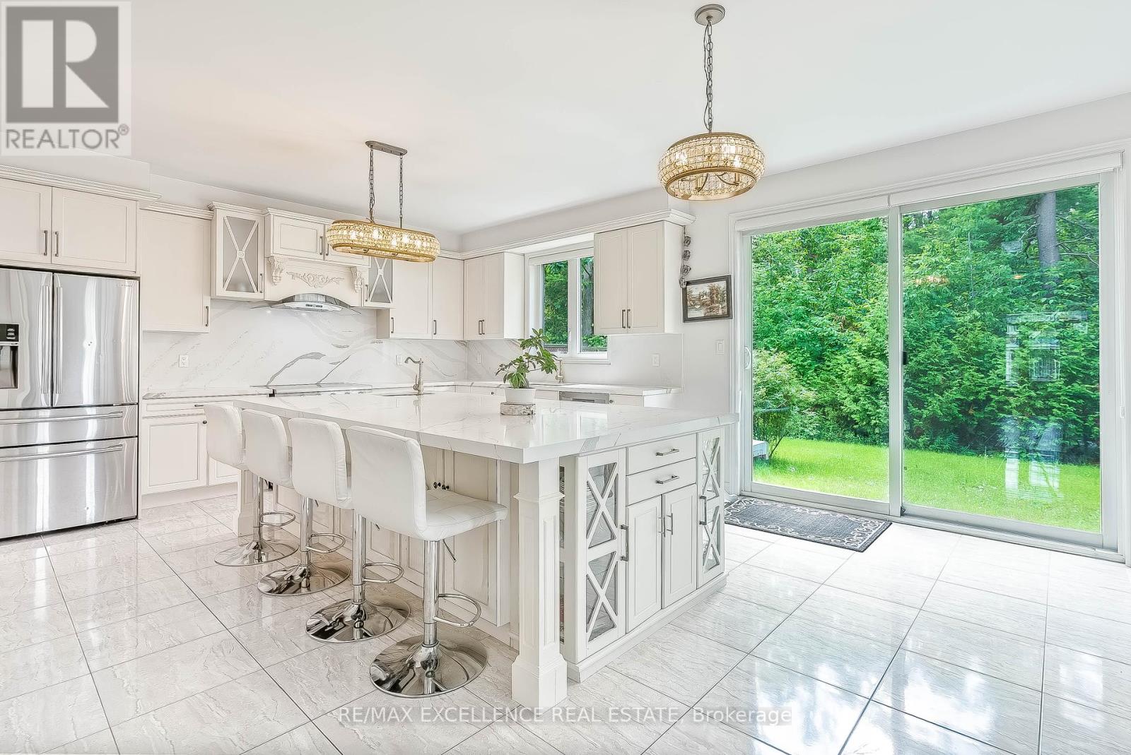 Property at 61 TRAIL BOULEVARD image 3