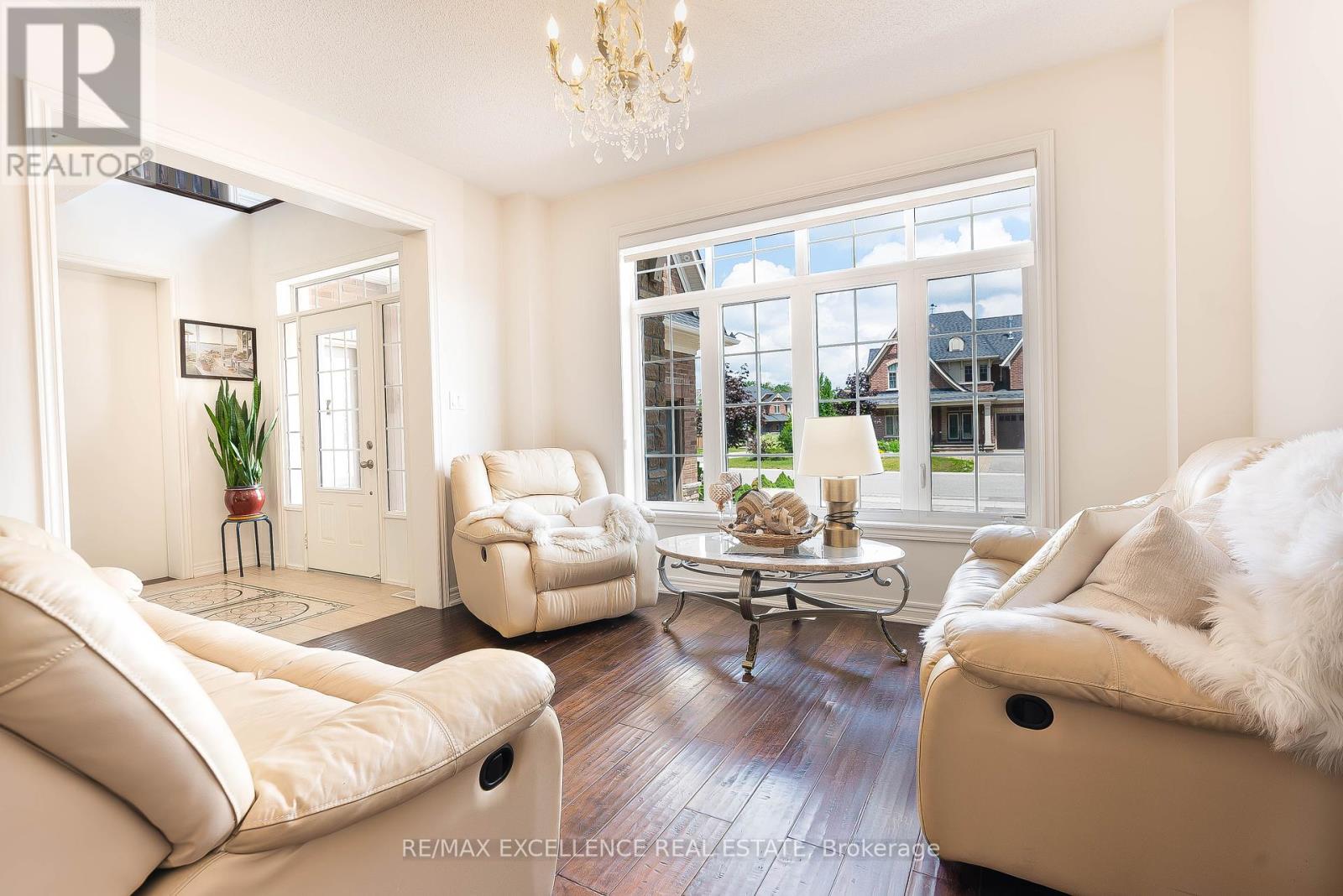 Property at 61 TRAIL BOULEVARD image 4