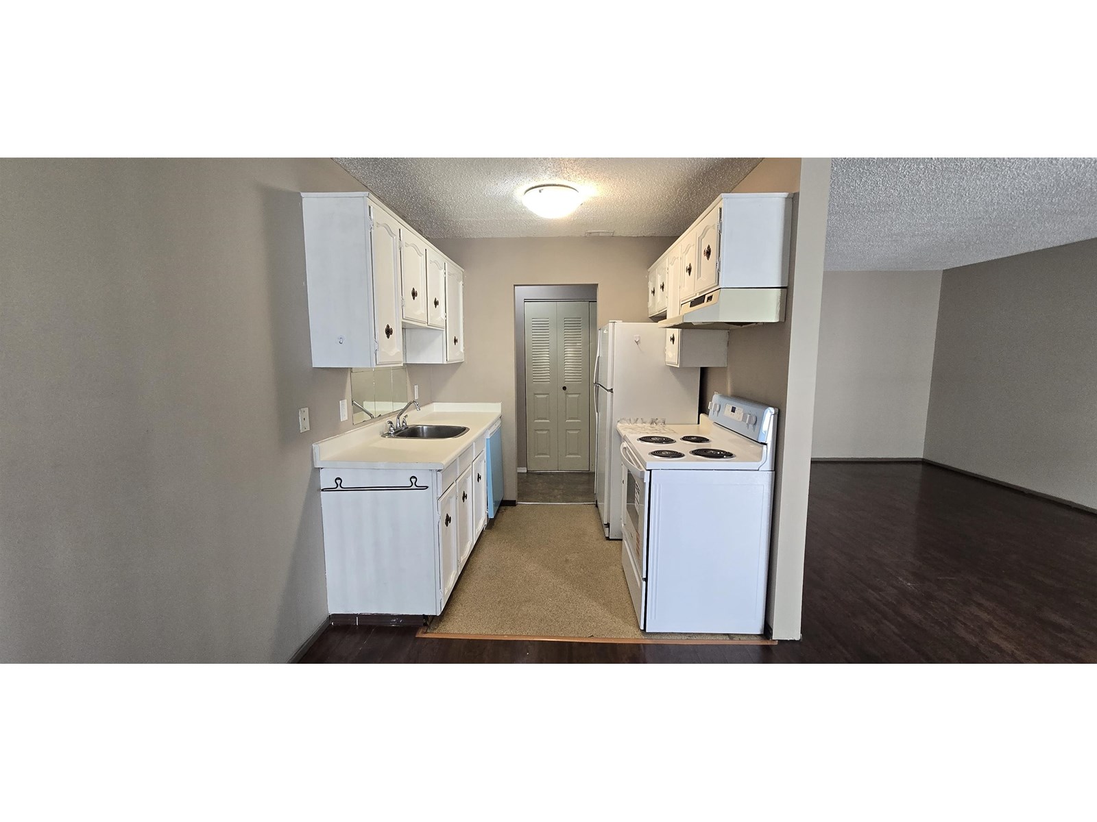 Property at 426 1909 SALTON ROAD image 5