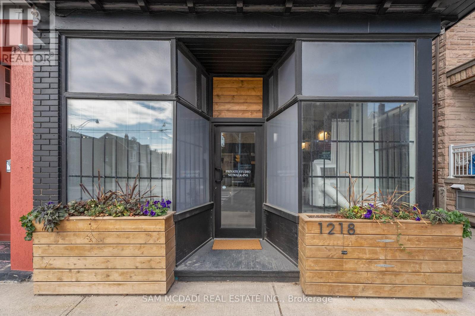 Property at 1218 DUFFERIN STREET image 3