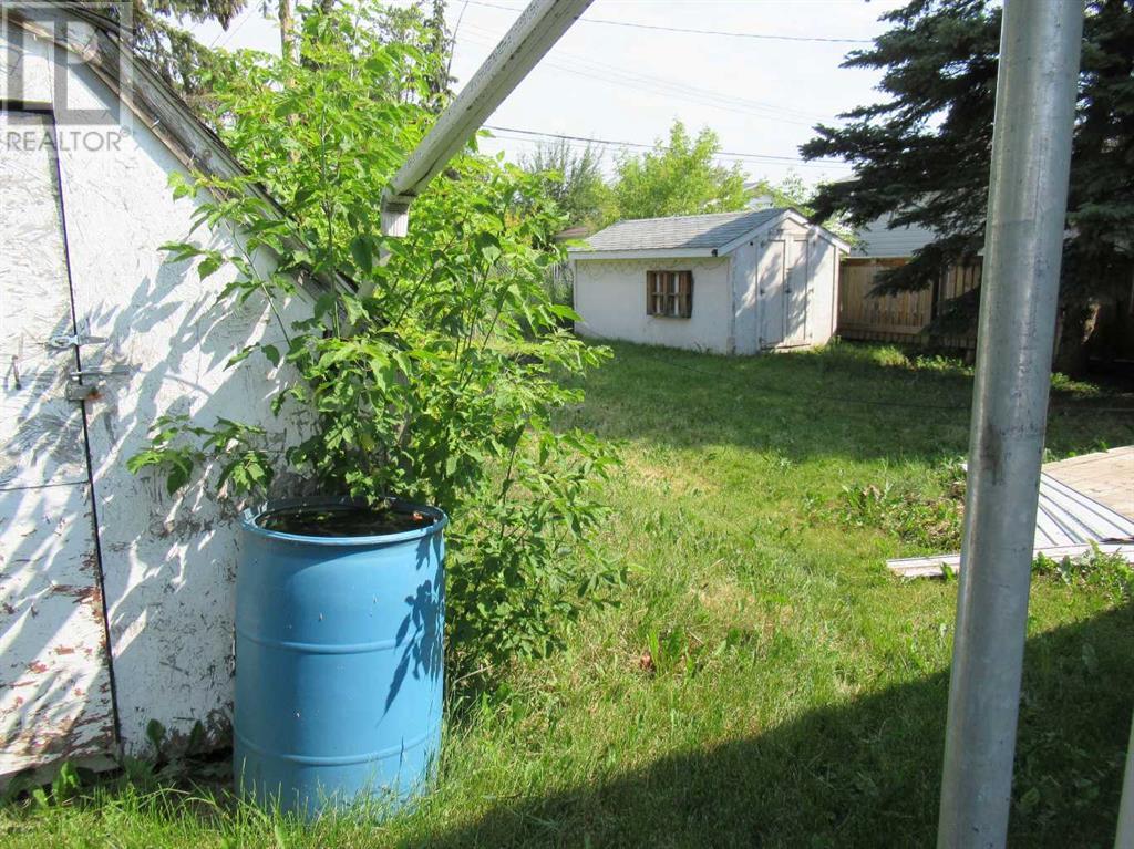 Property at 9512 103 Avenue image 5