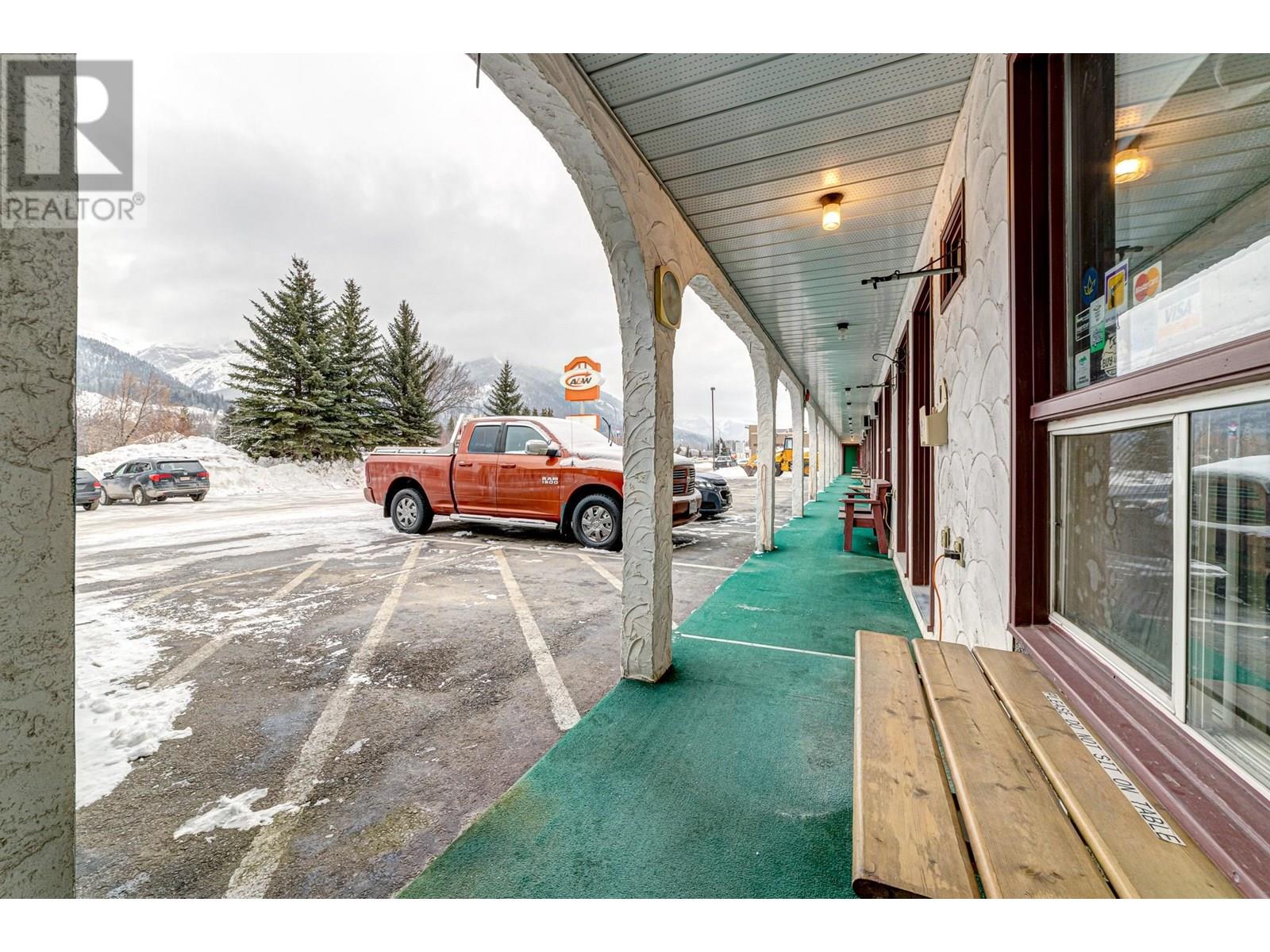 1302 Highway 3, Fernie, British Columbia  V0B 1M5 - Photo 28 - 10331398
