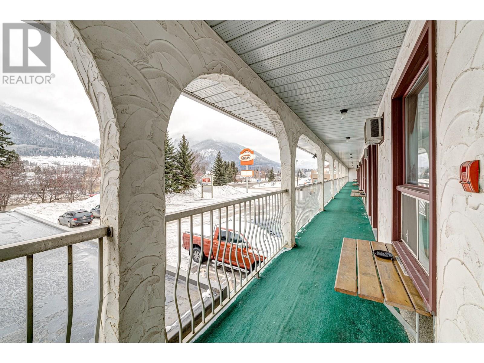 1302 Highway 3, Fernie, British Columbia  V0B 1M5 - Photo 27 - 10331398