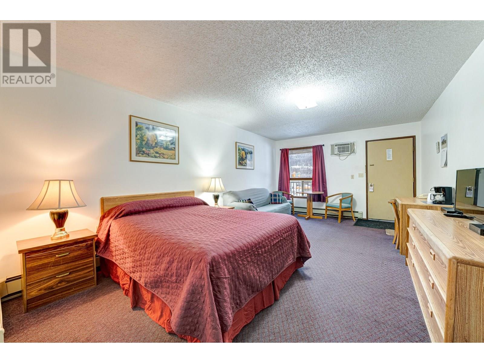 1302 Highway 3, Fernie, British Columbia  V0B 1M5 - Photo 25 - 10331398