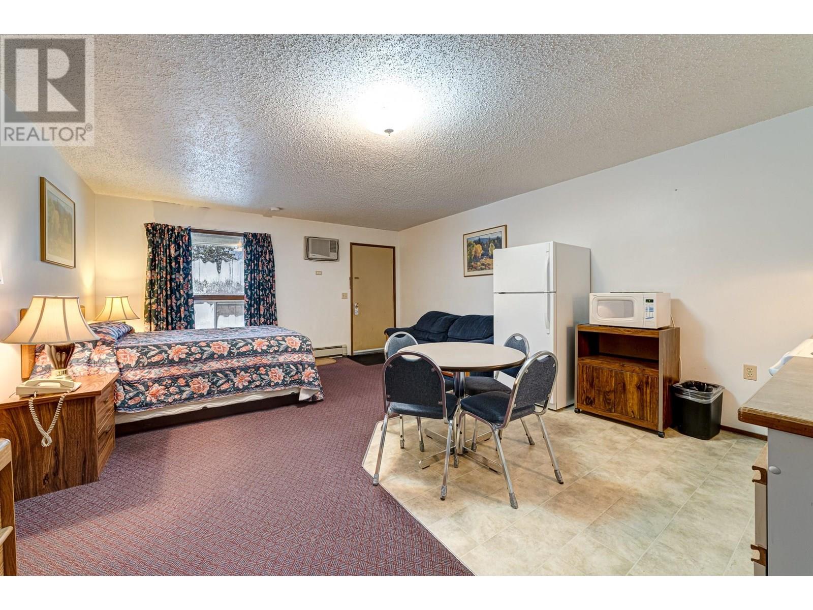 1302 Highway 3, Fernie, British Columbia  V0B 1M5 - Photo 20 - 10331398