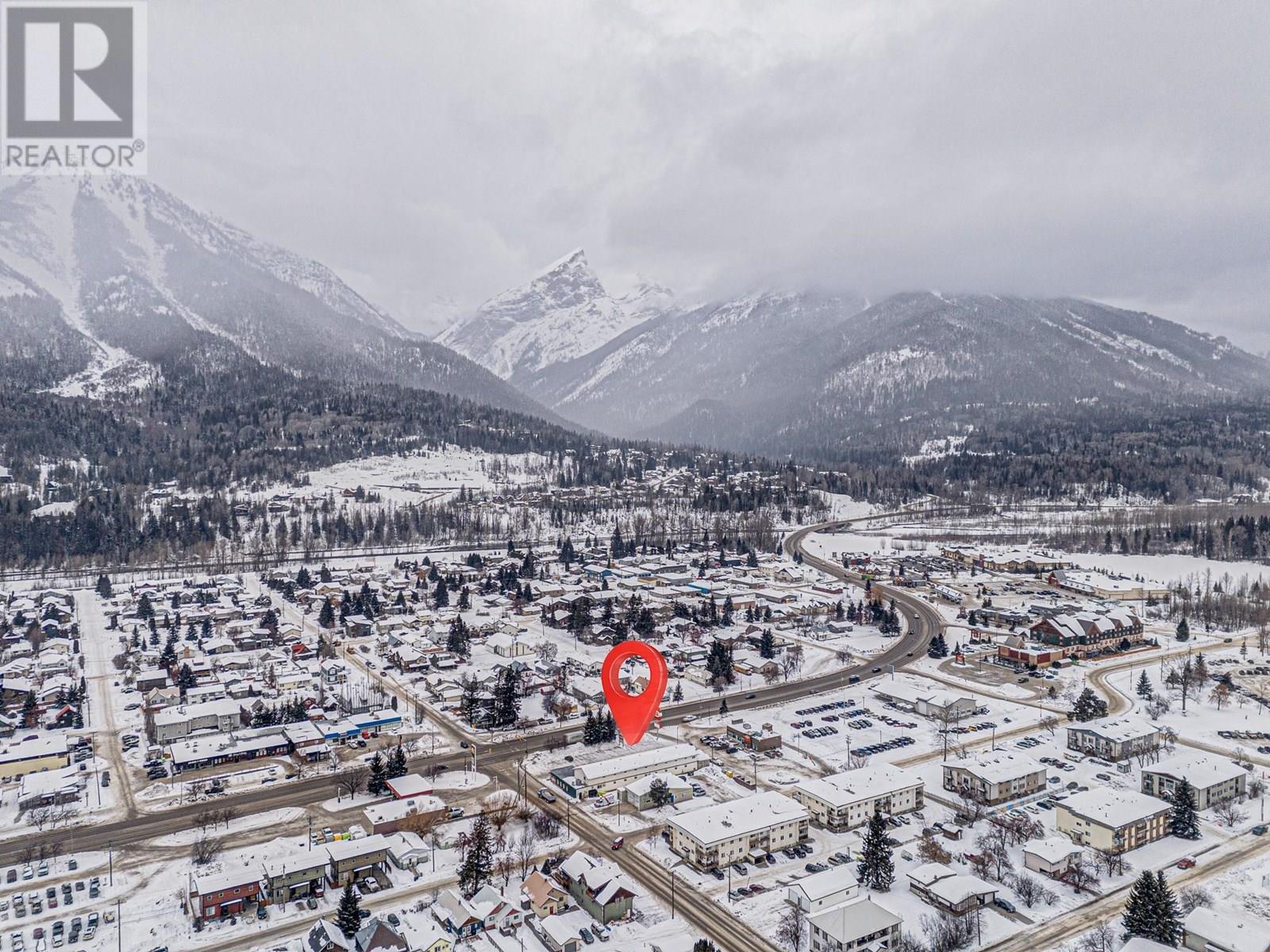 1302 Highway 3, Fernie, British Columbia  V0B 1M5 - Photo 44 - 10331398