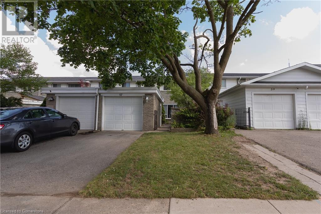 Property at 57 RALGREEN Crescent image 3