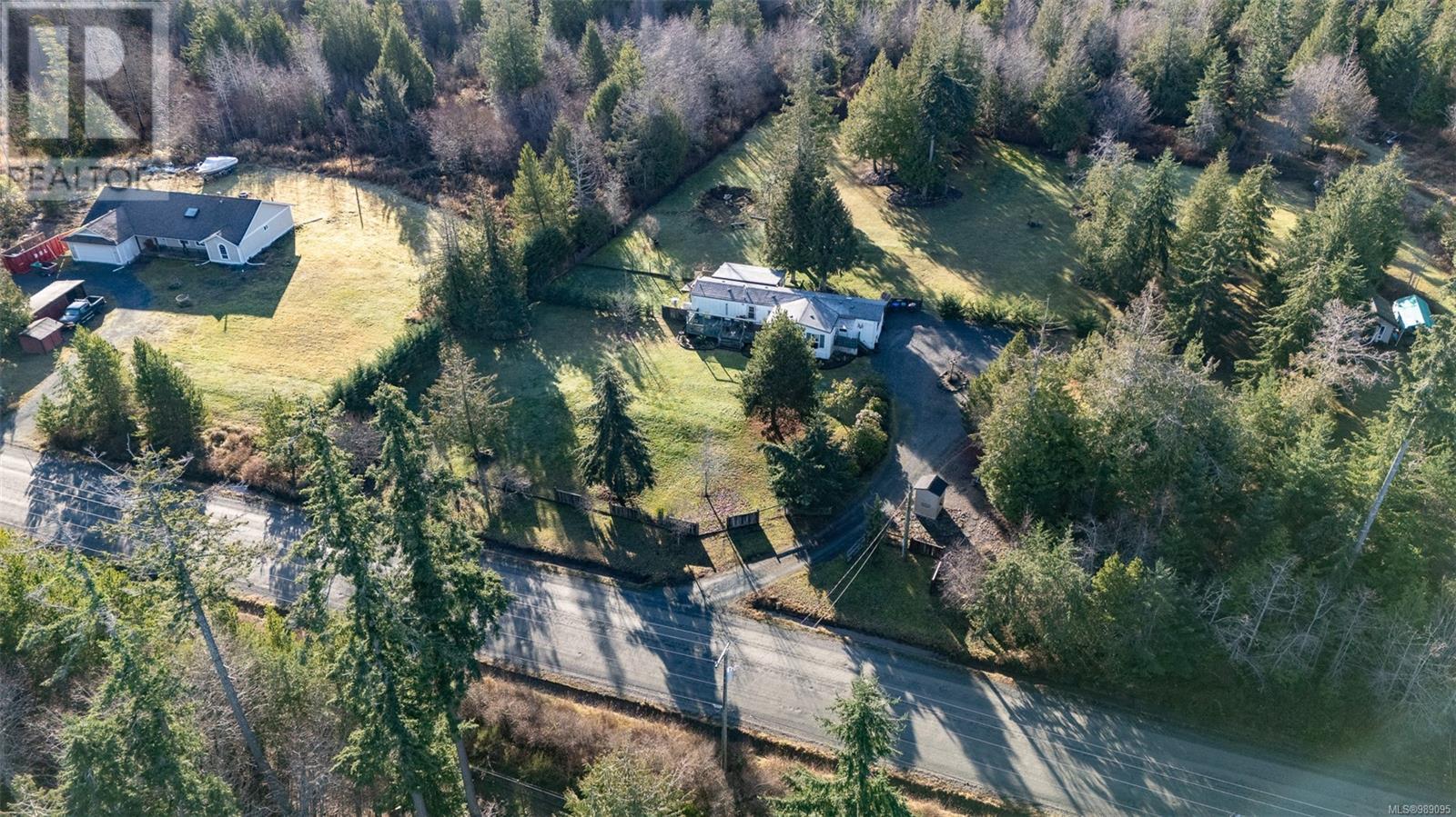 2450/2440 Whistler Rd W, Qualicum Beach, British Columbia  V9K 2A6 - Photo 2 - 989095
