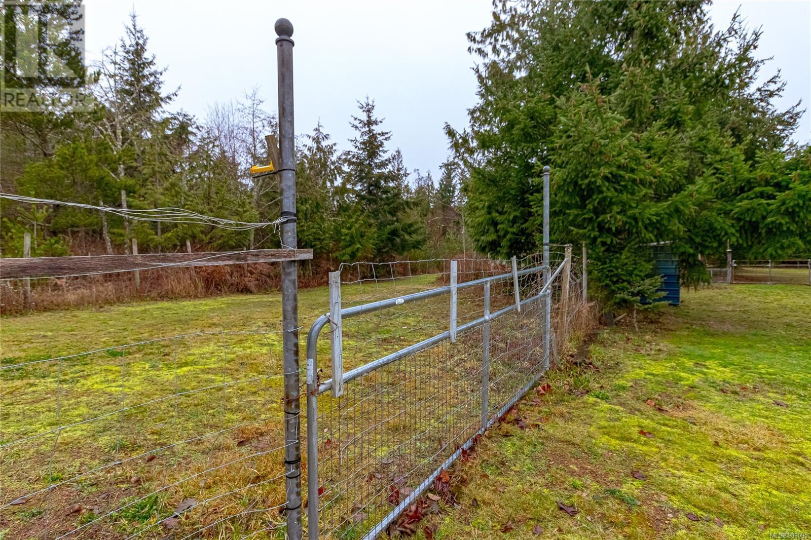 2450/2440 Whistler Rd W, Qualicum Beach, British Columbia  V9K 2A6 - Photo 37 - 989095