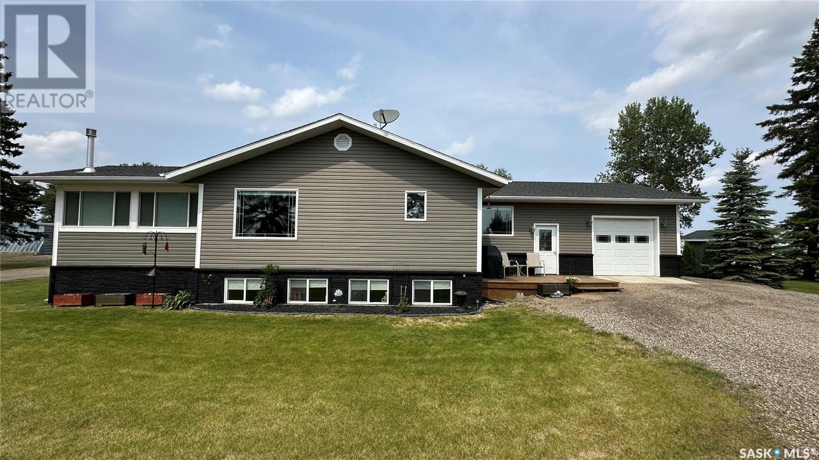 Tluchak Acreage, Willow Creek Rm No. 458, Saskatchewan  S0E 0W0 - Photo 2 - SK012283