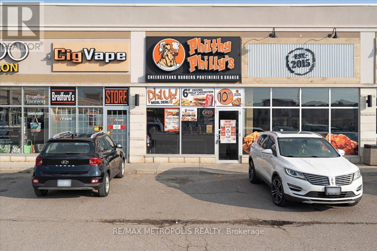 10 - 450 Holland Street W, Bradford West Gwillimbury (Bradford), Ontario  L3Z 0J4 - Photo 1 - N12280442