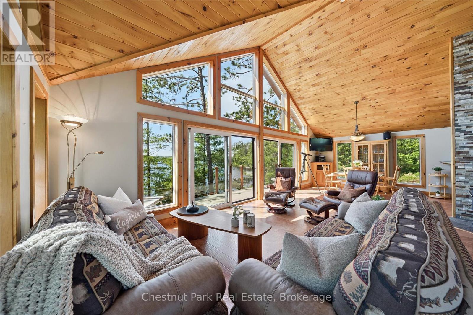 1 Diamond Island, Gravenhurst, Ontario  P1P 1R3 - Photo 13 - X12280494