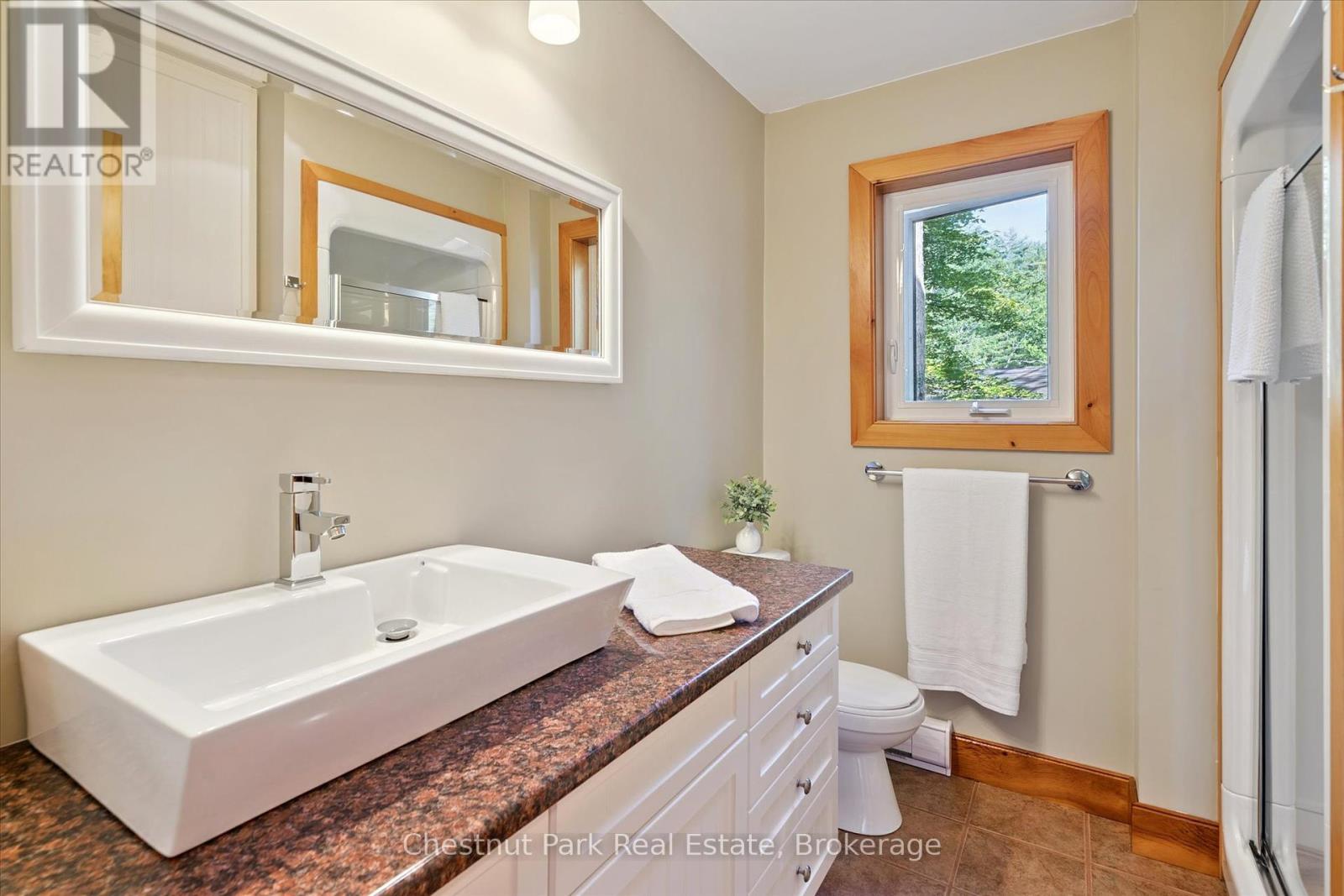 1 Diamond Island, Gravenhurst, Ontario  P1P 1R3 - Photo 28 - X12280494