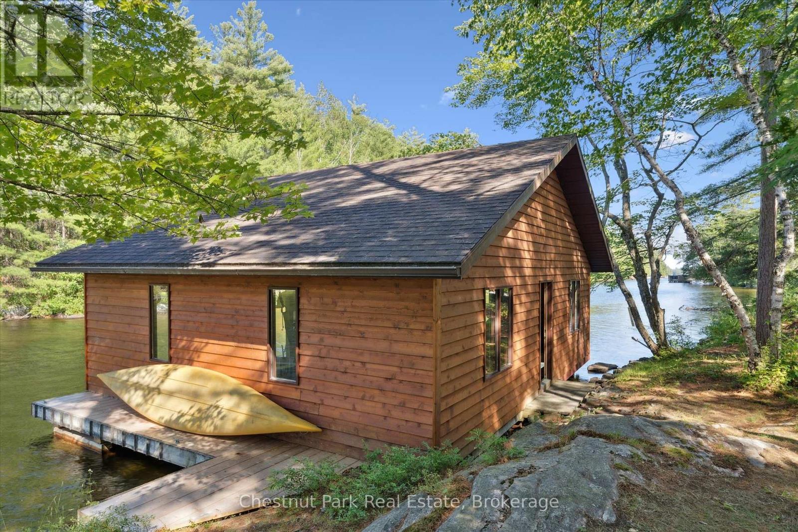 1 Diamond Island, Gravenhurst, Ontario  P1P 1R3 - Photo 32 - X12280494
