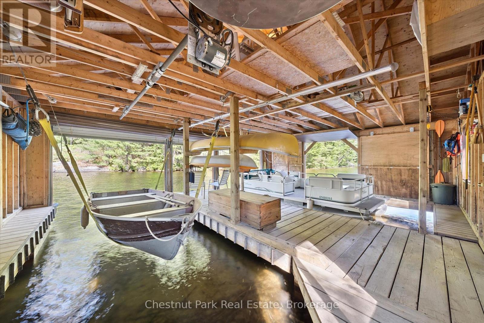 1 Diamond Island, Gravenhurst, Ontario  P1P 1R3 - Photo 35 - X12280494