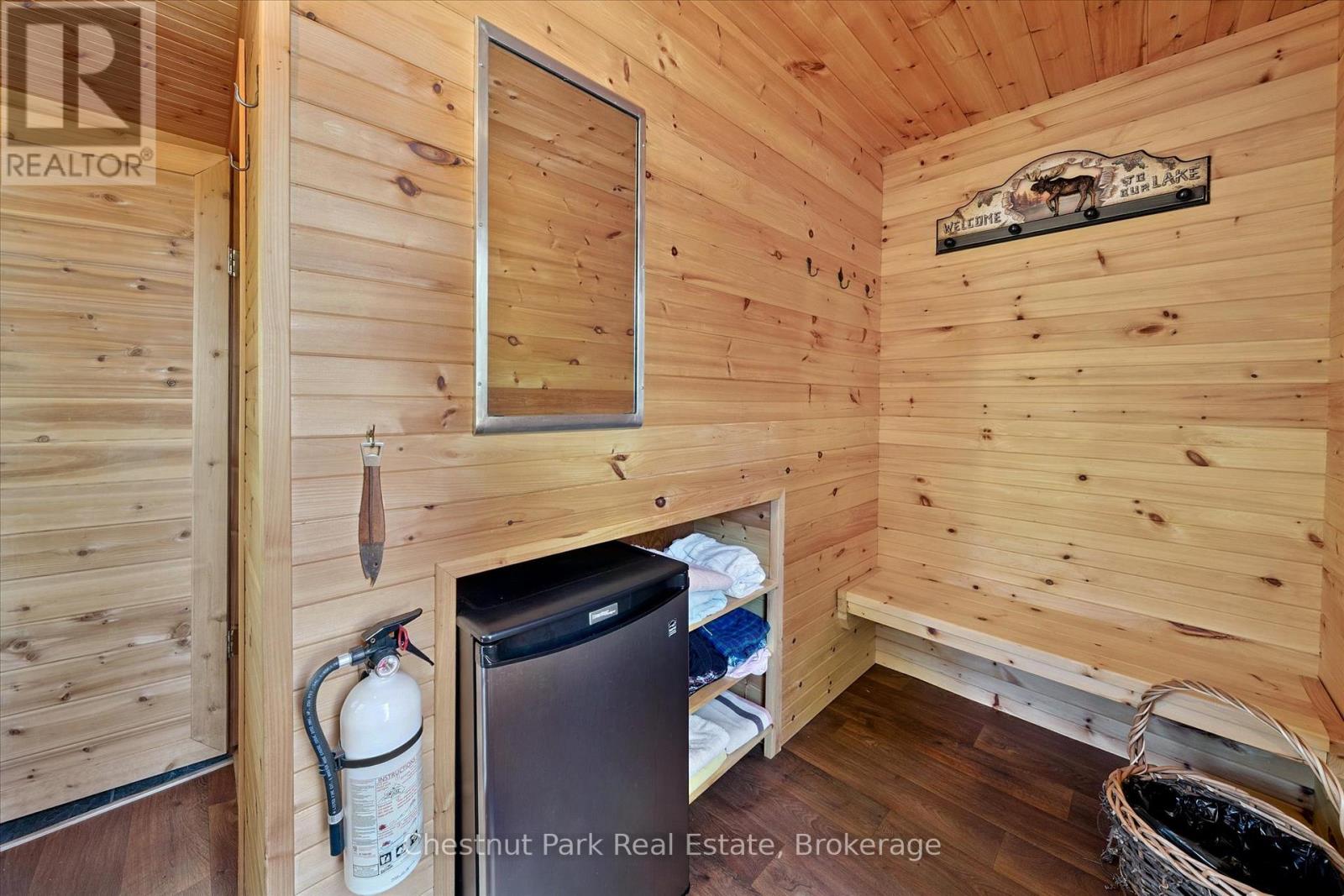 1 Diamond Island, Gravenhurst, Ontario  P1P 1R3 - Photo 38 - X12280494