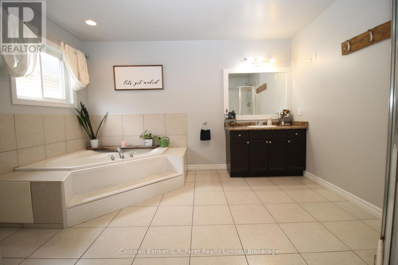 4 Langrell Avenue, Tillsonburg, Ontario  N4G 5X8 - Photo 25 - X12280473