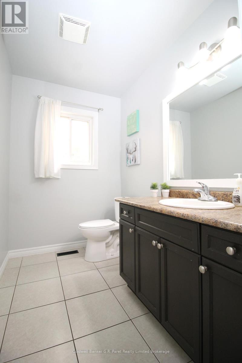 4 Langrell Avenue, Tillsonburg, Ontario  N4G 5X8 - Photo 37 - X12280473