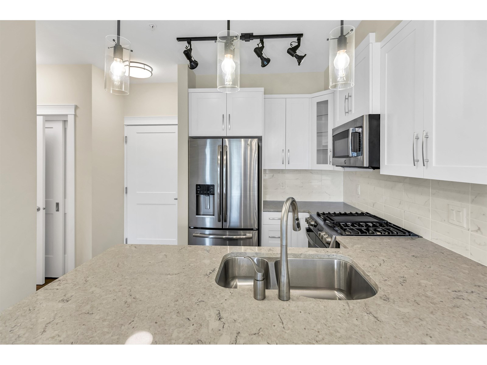 418 11077 Ravine Road, Surrey, British Columbia  V3T 0R7 - Photo 7 - R3020645