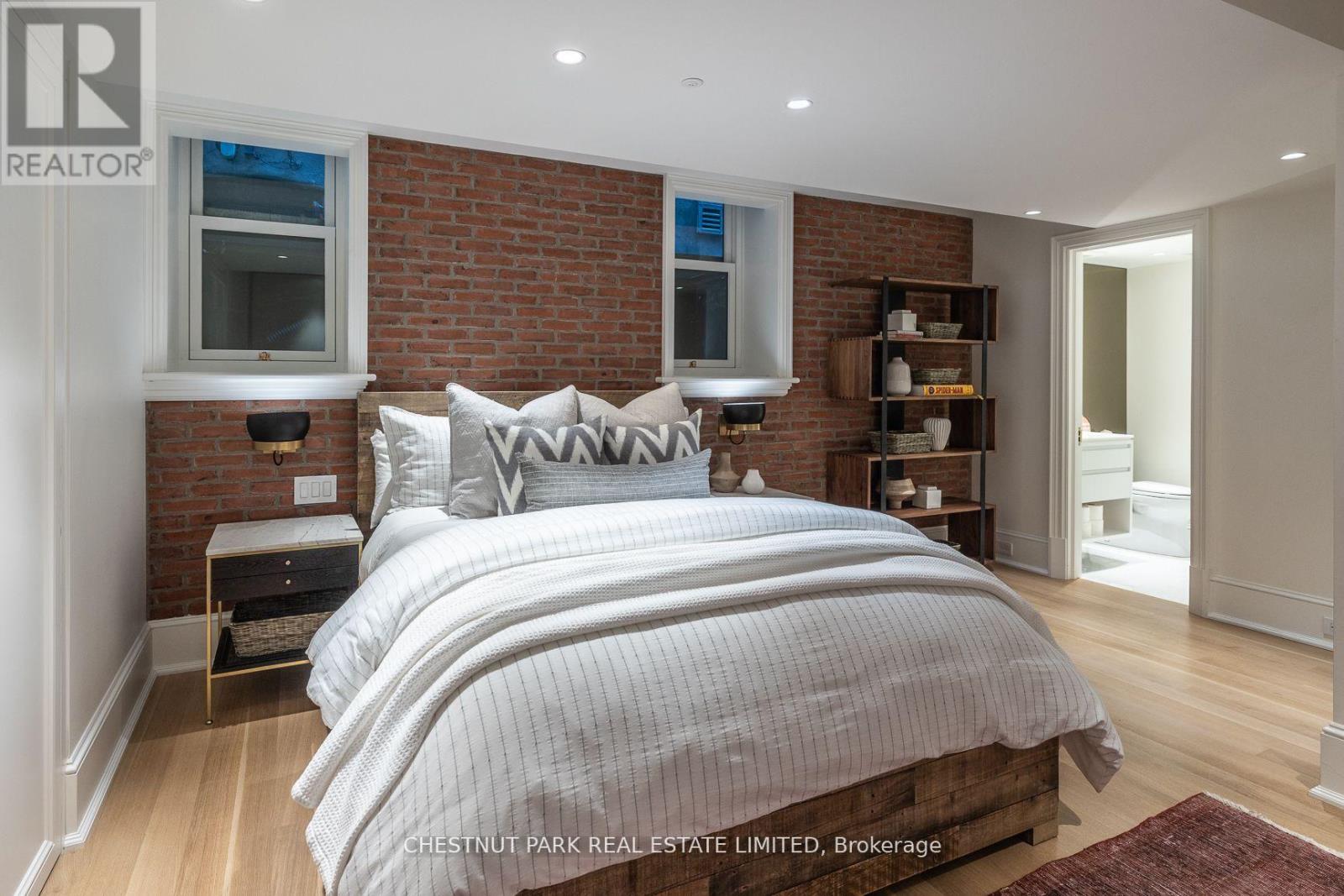 41 Boswell Avenue, Toronto, Ontario  M5R 1M5 - Photo 18 - C12280447